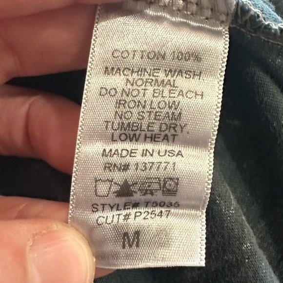 Daytrip Y2K Gray Acid Wash Skull Stud Graphic Long Sleeve Top Medium Grunge - Picture 9 of 10